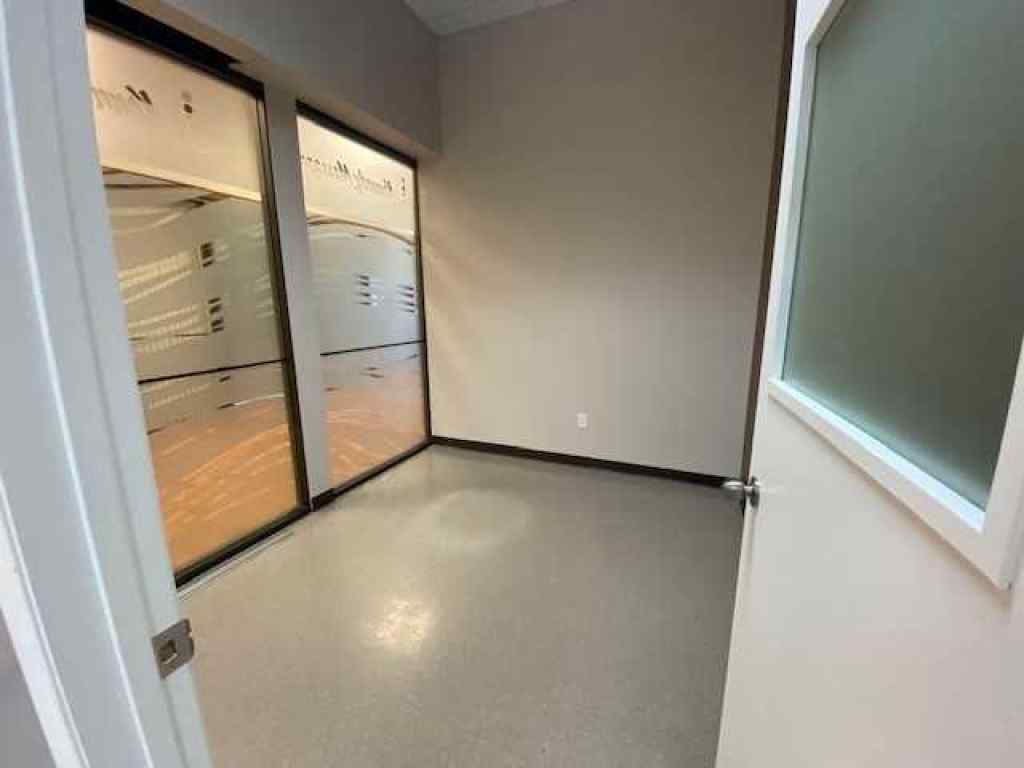 MLS® A2234262 - Unit #5 202 5 Avenue SE in NONE Medicine Hat, Commercial