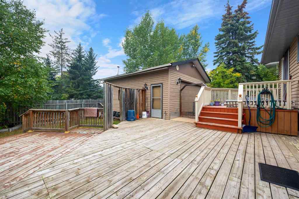 MLS® A2234281 - 109 Hillcrest Drive  in Thickwood Fort McMurray, Residential