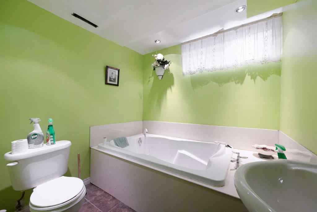 MLS® A2234281 - 109 Hillcrest Drive  in Thickwood Fort McMurray, Residential