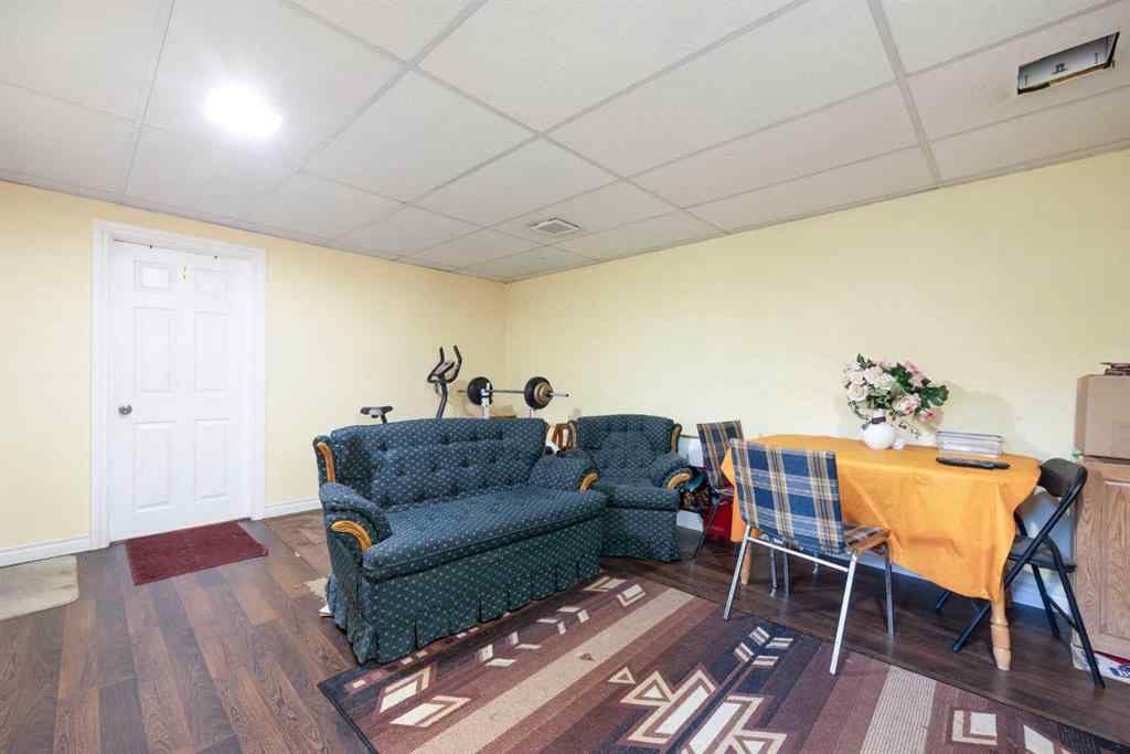 MLS® A2234281 - 109 Hillcrest Drive  in Thickwood Fort McMurray, Residential