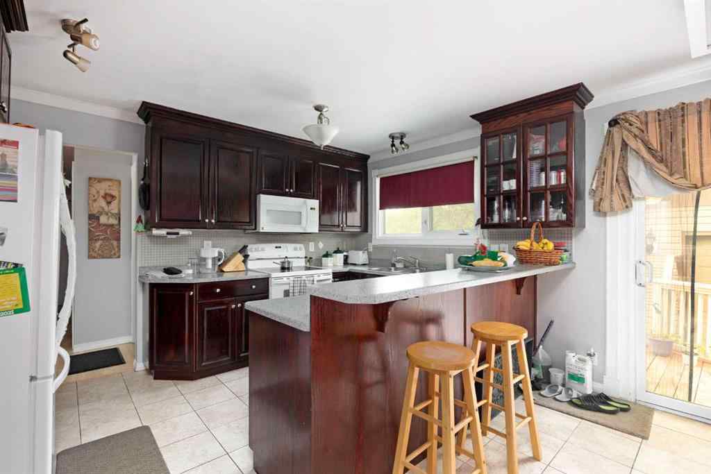 MLS® A2234281 - 109 Hillcrest Drive  in Thickwood Fort McMurray, Residential