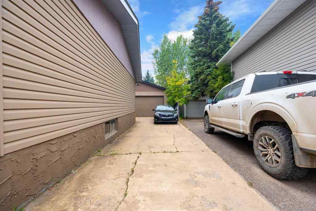MLS® A2234281 - 109 Hillcrest Drive  in Thickwood Fort McMurray, Residential