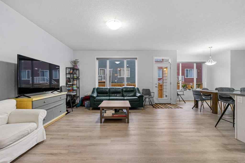 MLS® A2234288 - 281 Yorkville Road SW in Yorkville Calgary, Residential