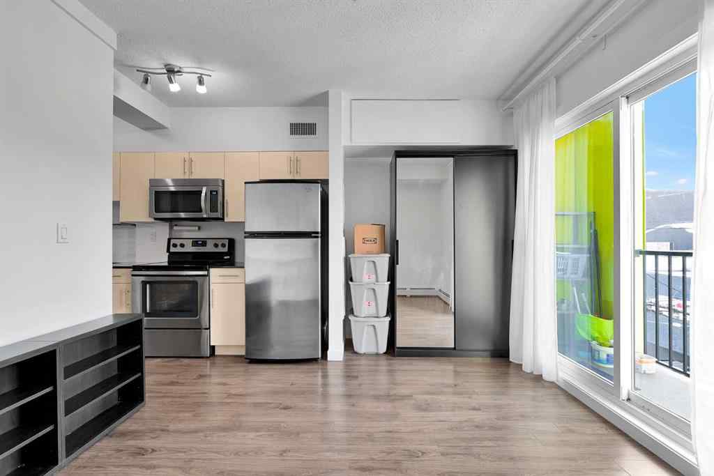 MLS® A2234340 - Unit #308 1740 9 Street NW in Mount Pleasant Calgary, Residential