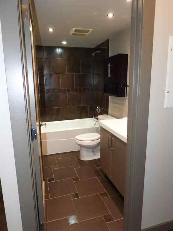 MLS® A2234346 - Unit #104 2411 29 Street SW in Killarney/Glengarry Calgary, Residential
