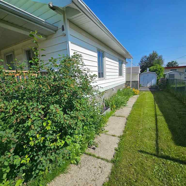 MLS® A2234363 - 4827 5 Avenue   in Edson Edson, Residential