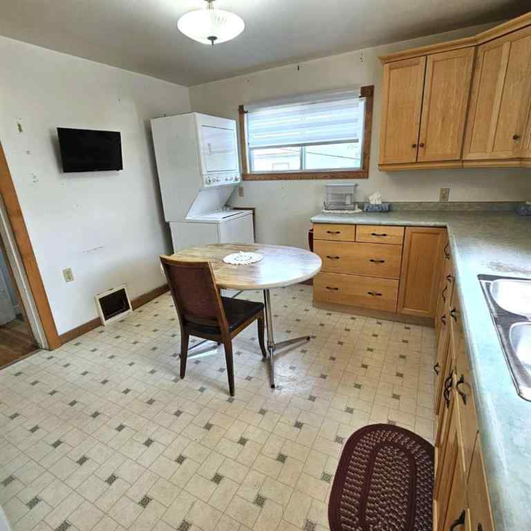 MLS® A2234363 - 4827 5 Avenue   in Edson Edson, Residential