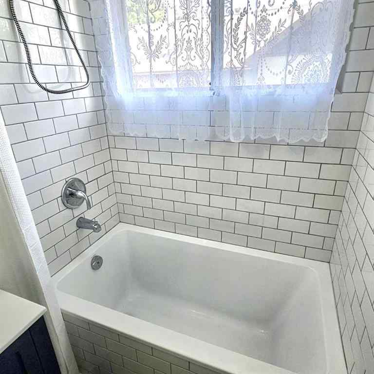 MLS® A2234363 - 4827 5 Avenue   in Edson Edson, Residential