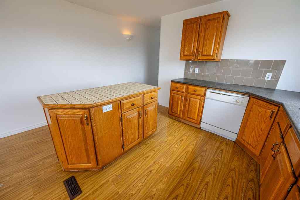 MLS® A2234375 - Unit #6 712016 72A Range  in Dimsdale Industrial Park Dimsdale, Commercial