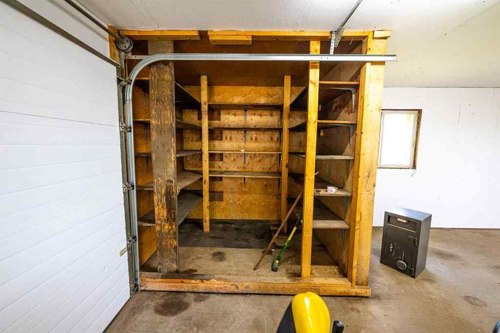 MLS® A2234375 - Unit #6 712016 72A Range  in Dimsdale Industrial Park Dimsdale, Commercial
