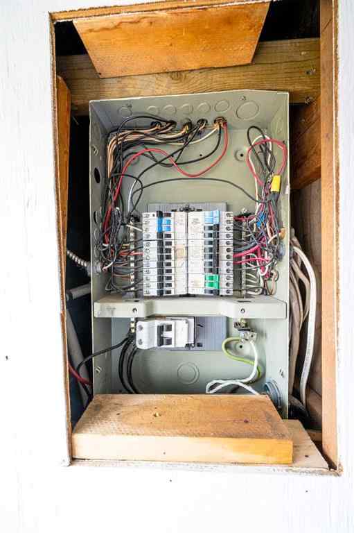 MLS® A2234375 - Unit #6 712016 72A Range  in Dimsdale Industrial Park Dimsdale, Commercial