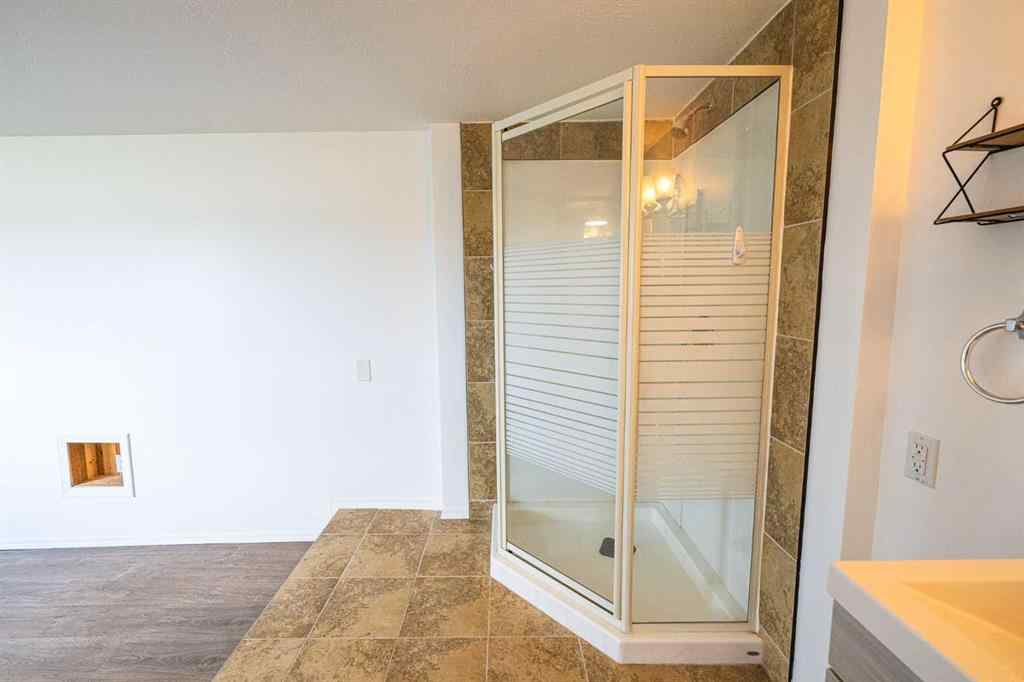 MLS® A2234378 - Unit #6 712016 72A Range  in Dimsdale Industrial Park Dimsdale, Commercial