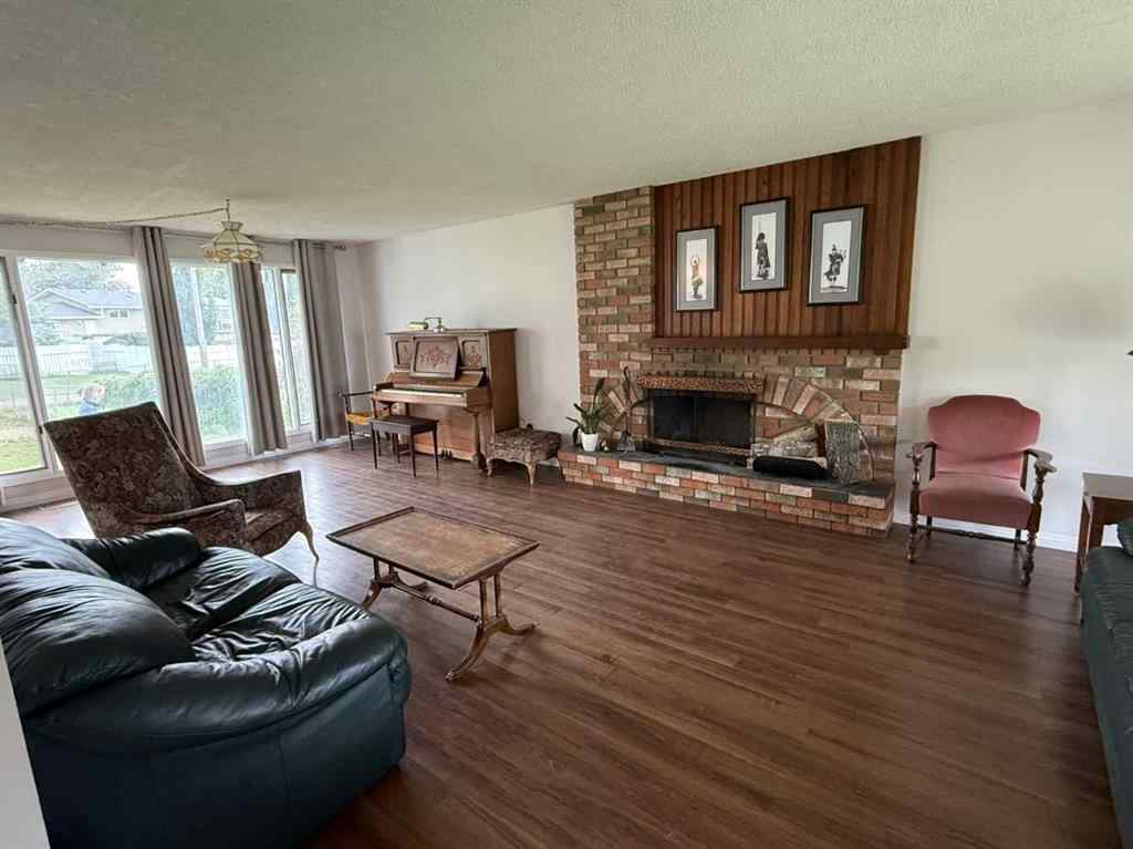 MLS® A2234415 - 4915 Parkview Drive  in NONE Castor, Residential