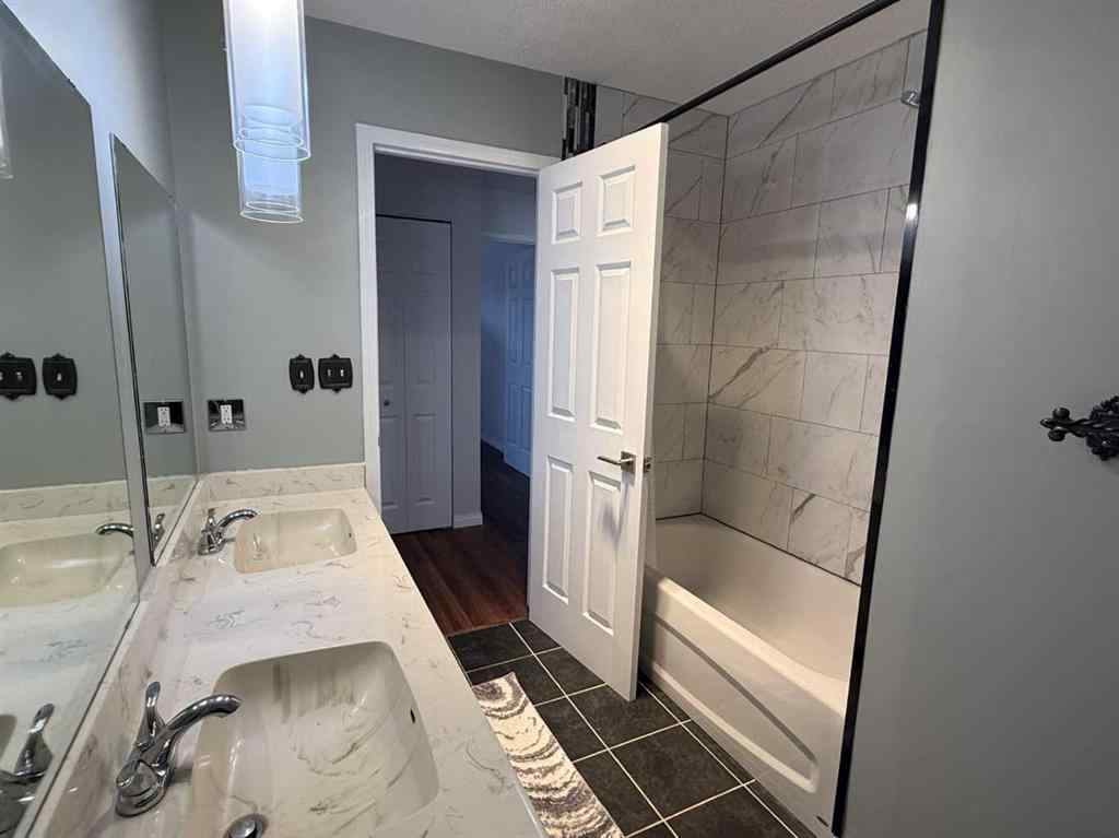 MLS® A2234415 - 4915 Parkview Drive  in NONE Castor, Residential