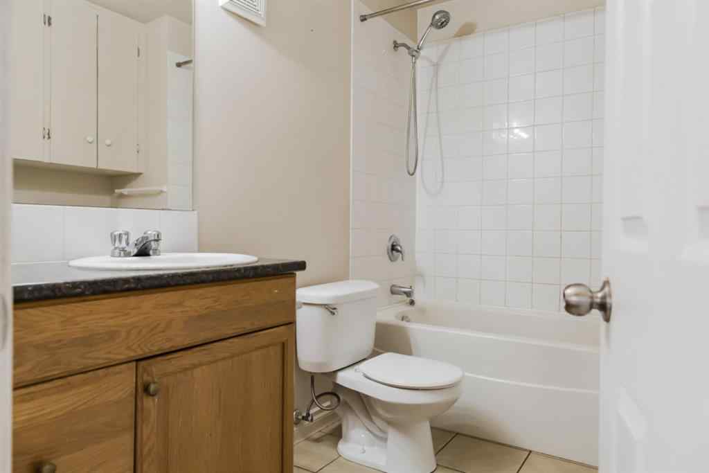 MLS® A2234424 - 10019 93 Avenue  in Swanavon Grande Prairie, Residential