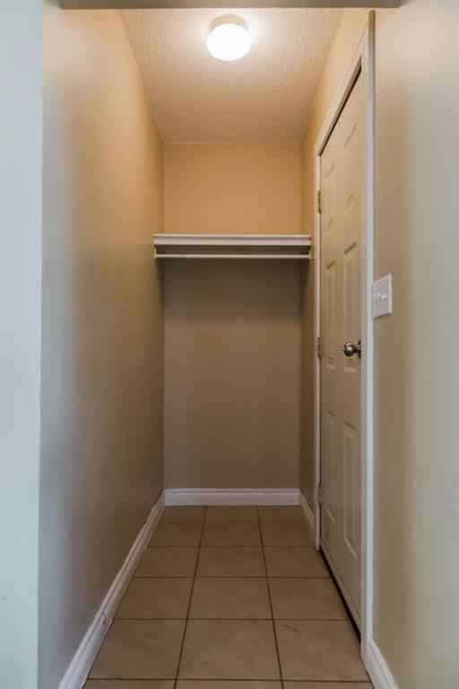 MLS® A2234424 - 10019 93 Avenue  in Swanavon Grande Prairie, Residential