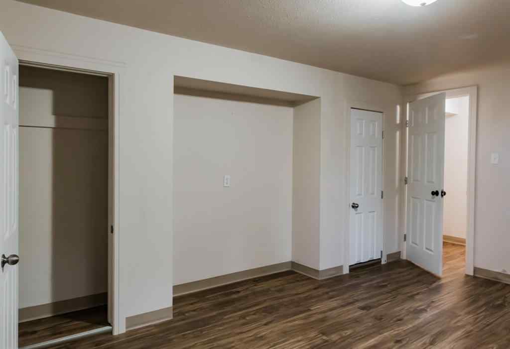 MLS® A2234424 - 10019 93 Avenue  in Swanavon Grande Prairie, Residential