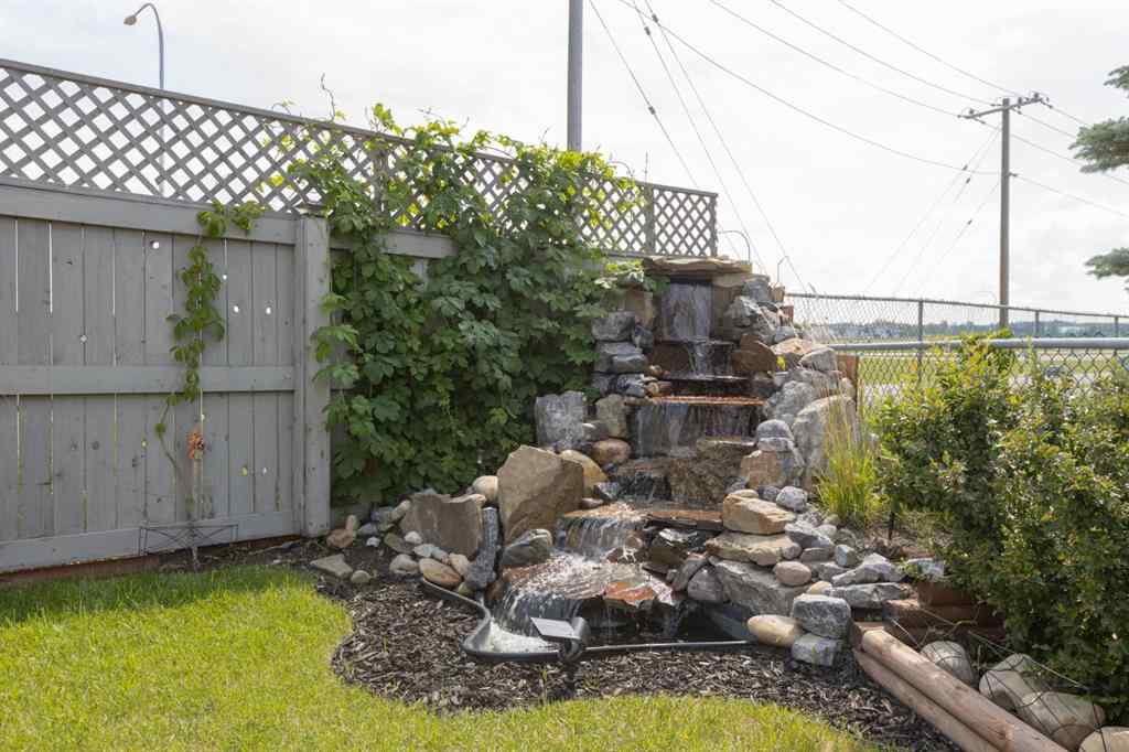MLS® A2234446 - 94 Somerglen Close SW in Somerset Calgary, Residential
