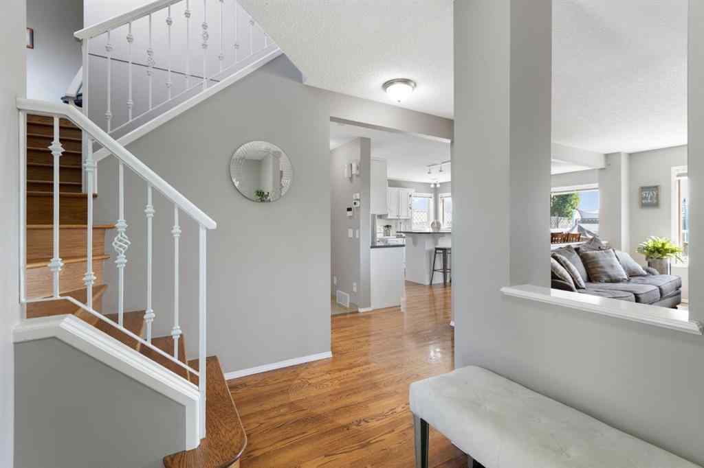 MLS® A2234446 - 94 Somerglen Close SW in Somerset Calgary, Residential