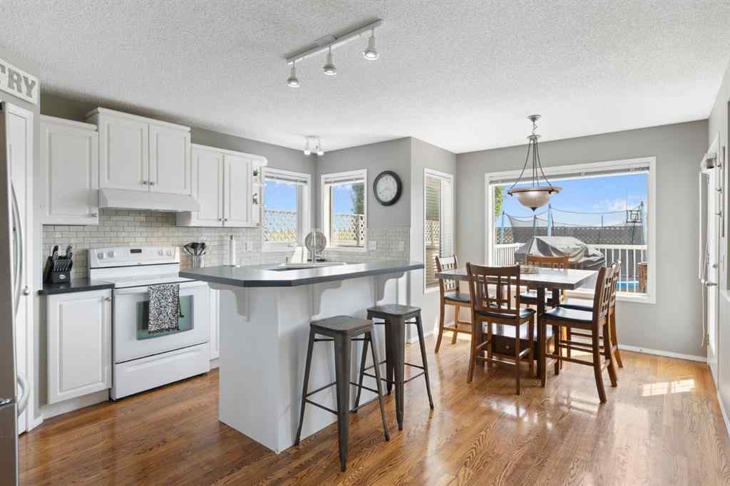 MLS® A2234446 - 94 Somerglen Close SW in Somerset Calgary, Residential