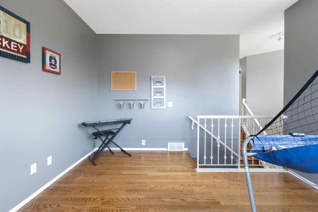 MLS® A2234446 - 94 Somerglen Close SW in Somerset Calgary, Residential