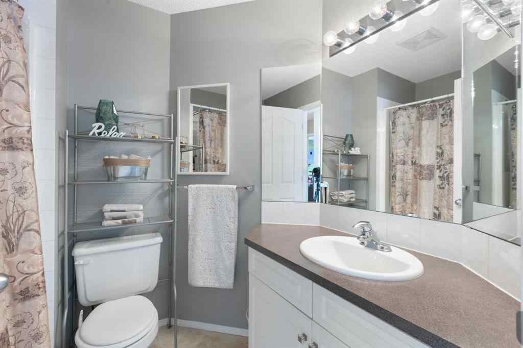 MLS® A2234446 - 94 Somerglen Close SW in Somerset Calgary, Residential