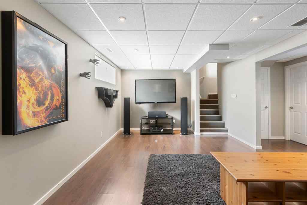 MLS® A2234446 - 94 Somerglen Close SW in Somerset Calgary, Residential