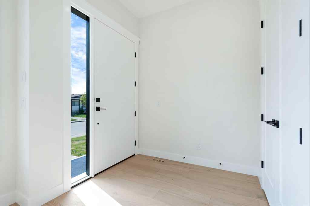 MLS® A2234454 - 1137 41 Street SW in Rosscarrock Calgary, Residential