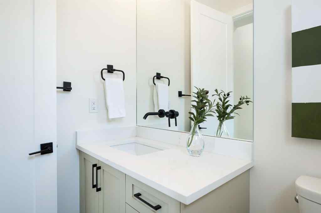 MLS® A2234454 - 1137 41 Street SW in Rosscarrock Calgary, Residential