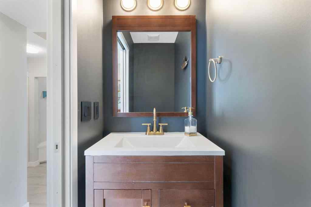 MLS® A2234459 - 117 Tuscany Ridge Mews NW in Tuscany Calgary, Residential