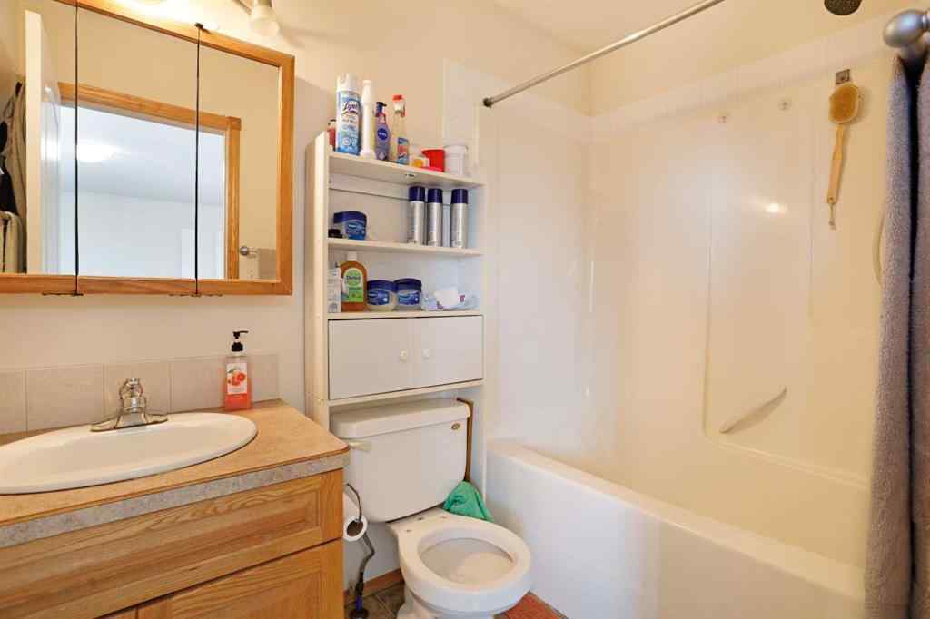 MLS® A2234464 - 12 Upland Place W in Uplands Brooks, Residential