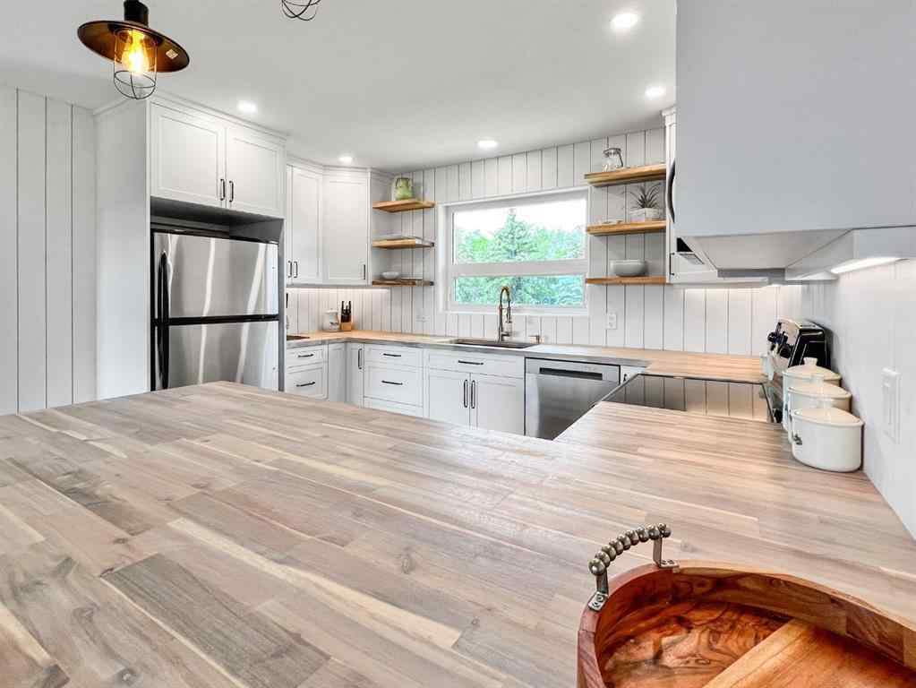 MLS® A2234477 - 320156 RR181   in NONE Rural Starland County, Residential