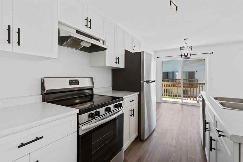 MLS® A2234534 - 5009 54 Street  in Prospect Camrose, Multi-Family