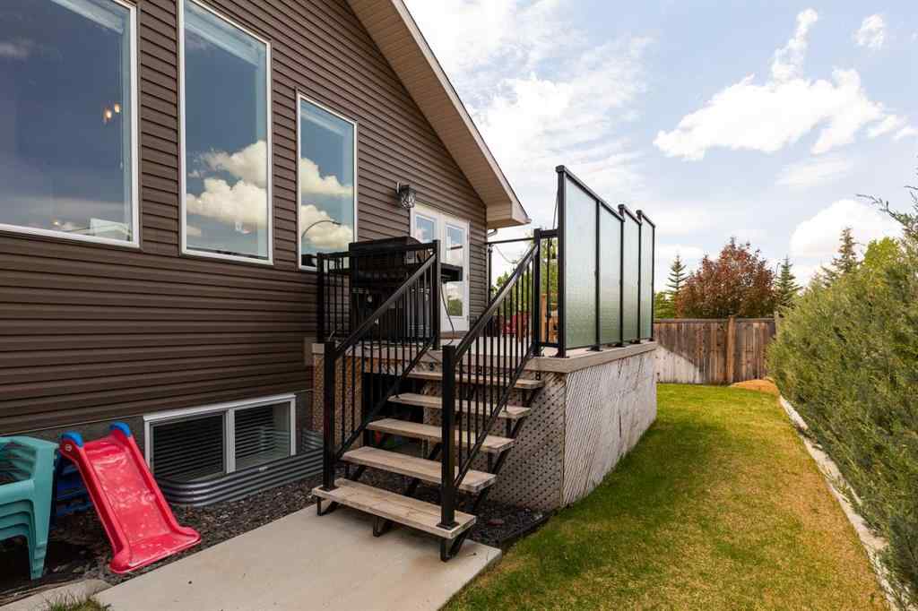MLS® A2234545 - 5 Riverford Close W in Riverstone Lethbridge, Residential