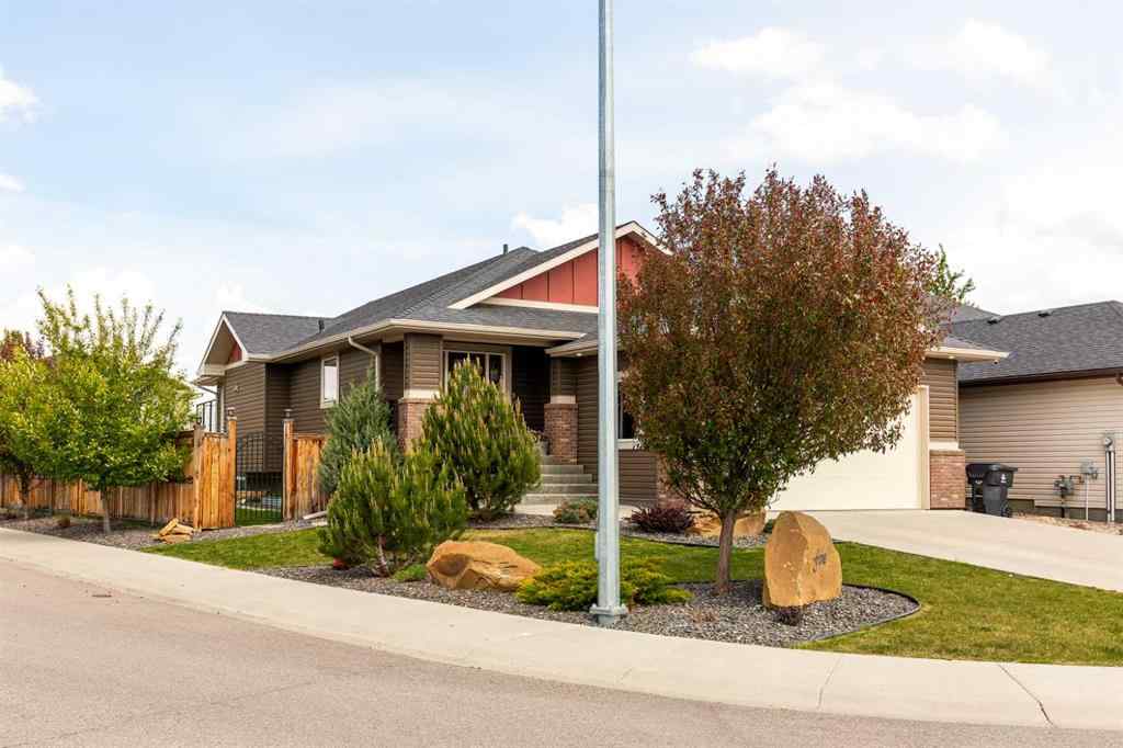 MLS® A2234545 - 5 Riverford Close W in Riverstone Lethbridge, Residential