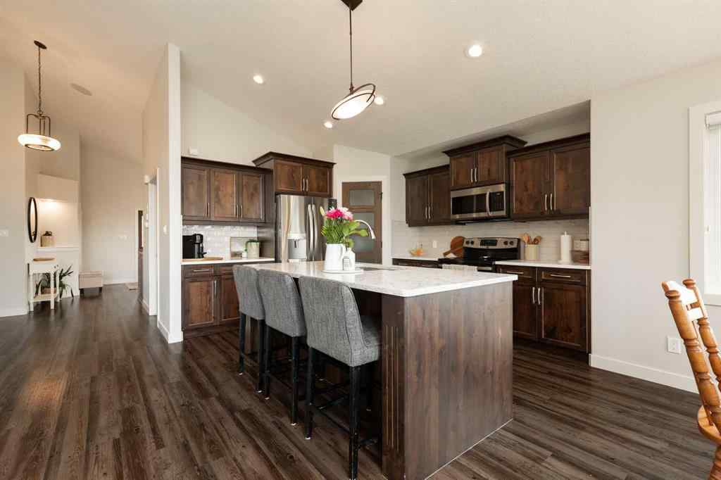 MLS® A2234545 - 5 Riverford Close W in Riverstone Lethbridge, Residential
