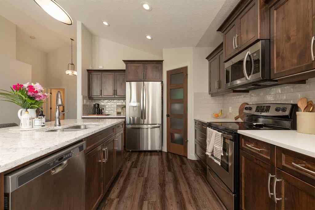 MLS® A2234545 - 5 Riverford Close W in Riverstone Lethbridge, Residential