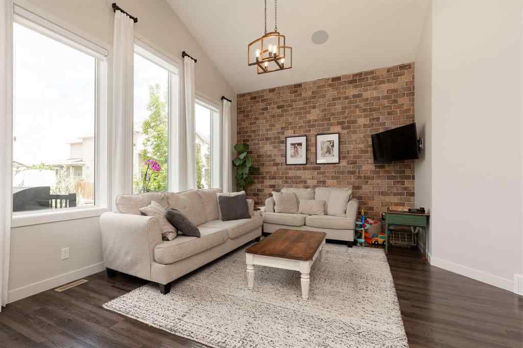 MLS® A2234545 - 5 Riverford Close W in Riverstone Lethbridge, Residential