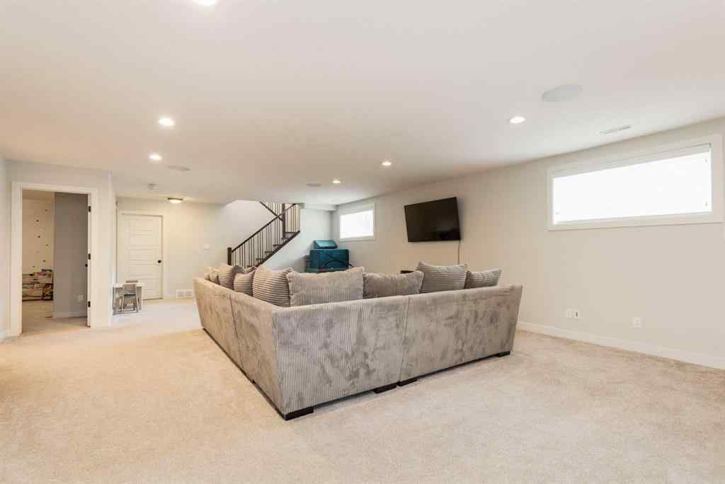 MLS® A2234545 - 5 Riverford Close W in Riverstone Lethbridge, Residential