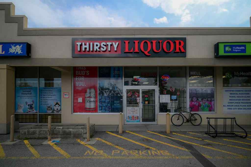 MLS® A2234549 - 769 Northmount Drive NW in Collingwood Calgary, Commercial