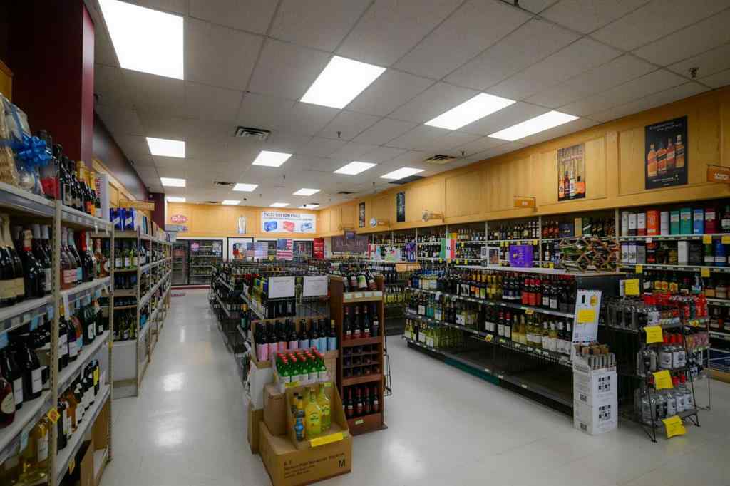 MLS® A2234549 - 769 Northmount Drive NW in Collingwood Calgary, Commercial