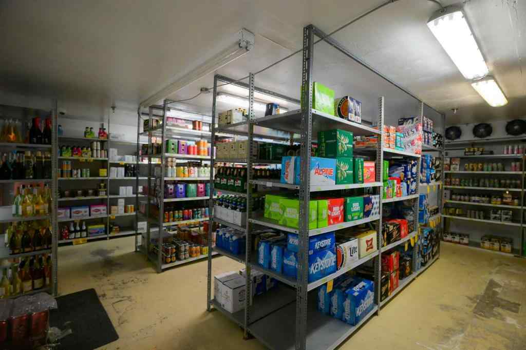 MLS® A2234549 - 769 Northmount Drive NW in Collingwood Calgary, Commercial