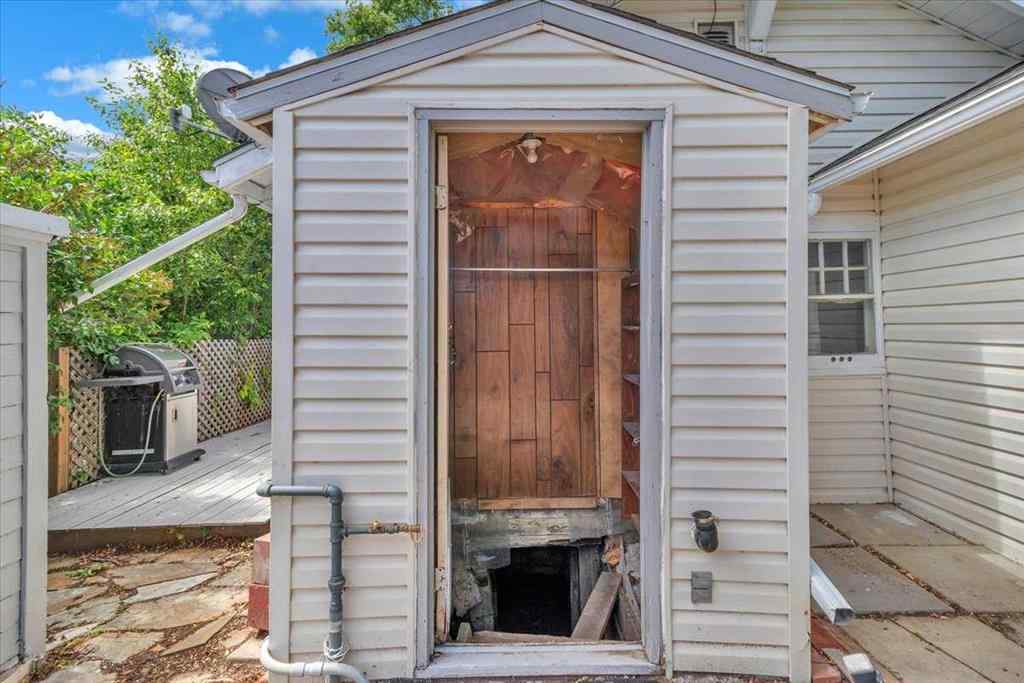 MLS® A2234552 - 817 East Road  in NONE Standard, Residential