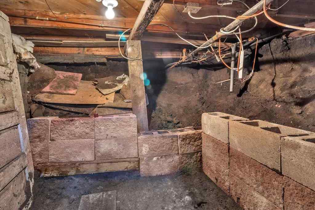 MLS® A2234552 - 817 East Road  in NONE Standard, Residential