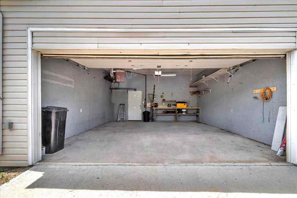 MLS® A2234552 - 817 East Road  in NONE Standard, Residential