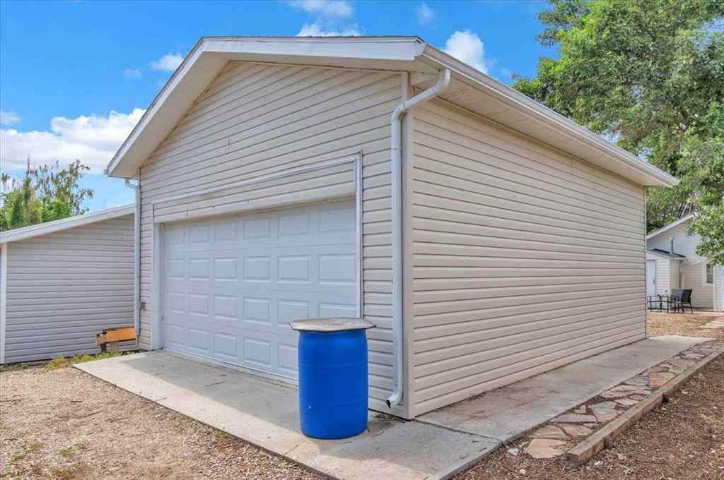 MLS® A2234552 - 817 East Road  in NONE Standard, Residential