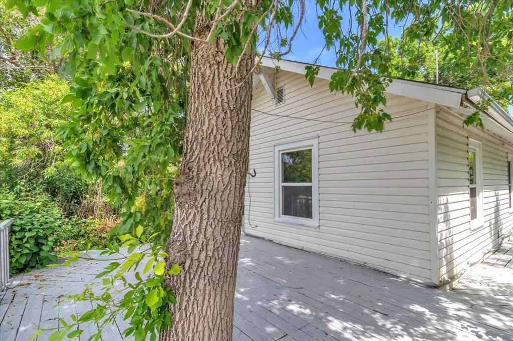 MLS® A2234552 - 817 East Road  in NONE Standard, Residential