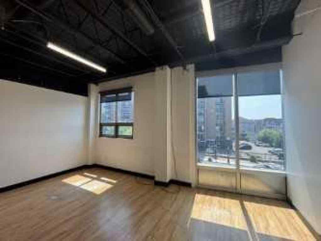 MLS® A2234569 - Unit #300 524 17 Avenue SW in Beltline Calgary, Commercial