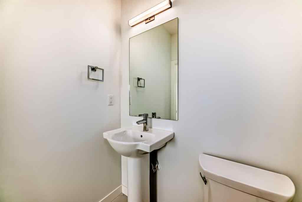 MLS® A2234581 - 106 Dawson Harbour Grove  in Dawson\'s Landing Chestermere, Residential