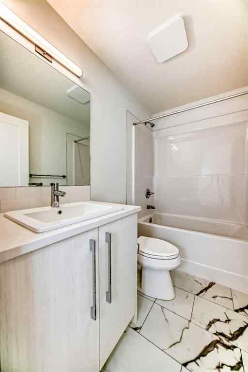 MLS® A2234581 - 106 Dawson Harbour Grove  in Dawson\'s Landing Chestermere, Residential